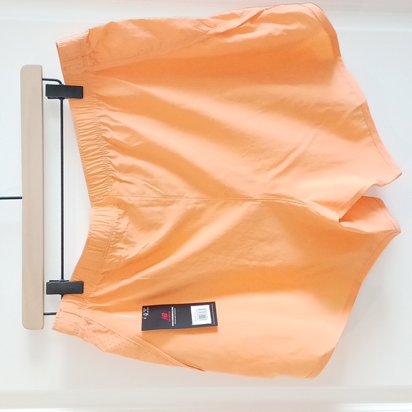 NWT New Balance - Woven Active Shorts - Picture 3 of 6